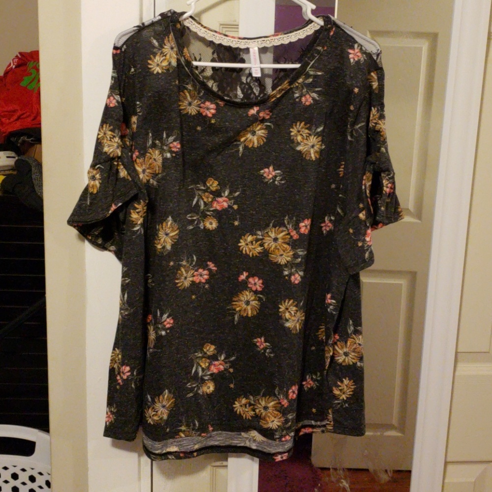 Xhilaration top size 3xl